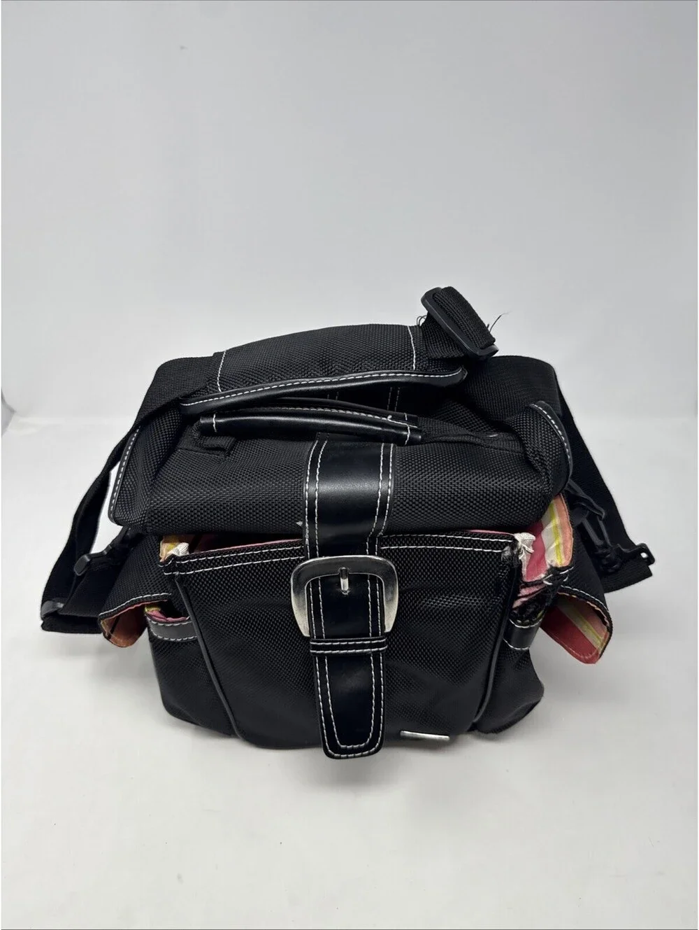 VITURI Black Camera Bag Case with Pink Striped Interior & Divider